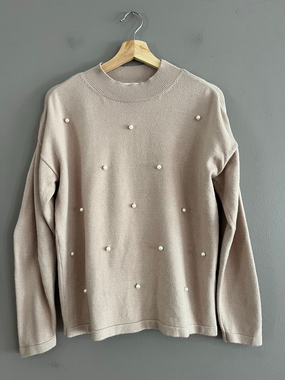LASCANA Women’s Tan Knit Pullover Sweater Size 4/6 Pearl Accent Crew Neck Cozy